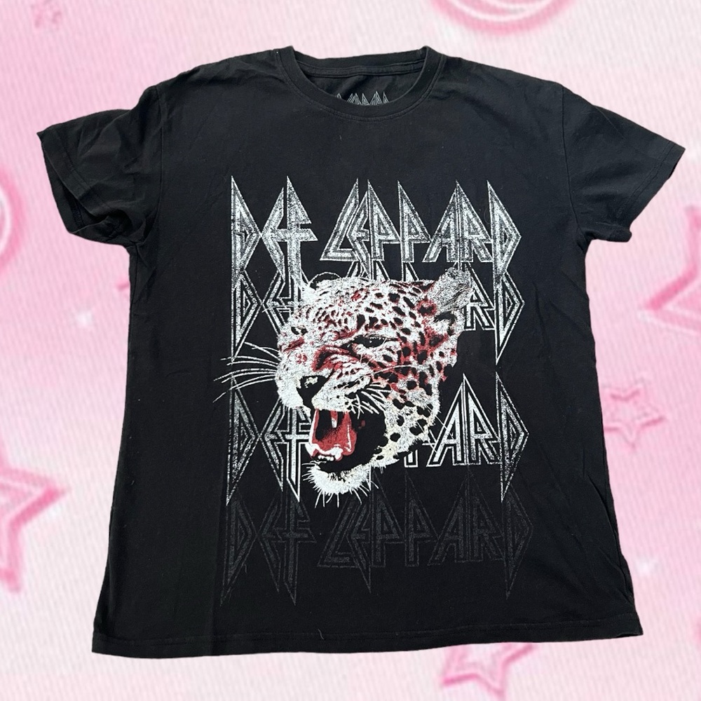 def leopard tee